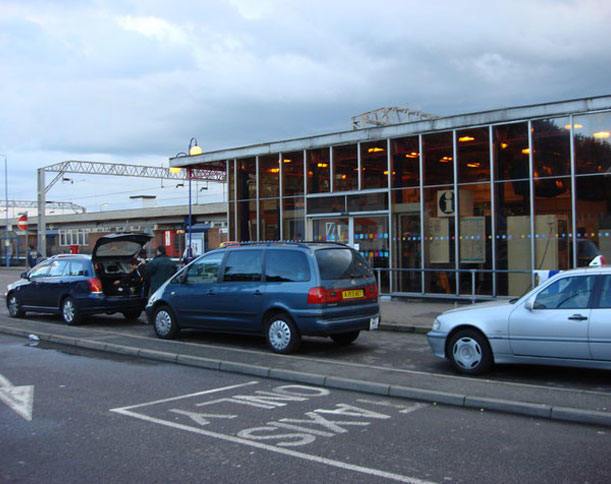 train-station-taxi-uk